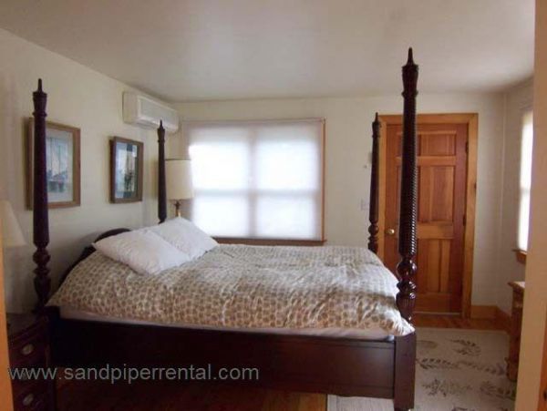 Cape Cod Home 994888