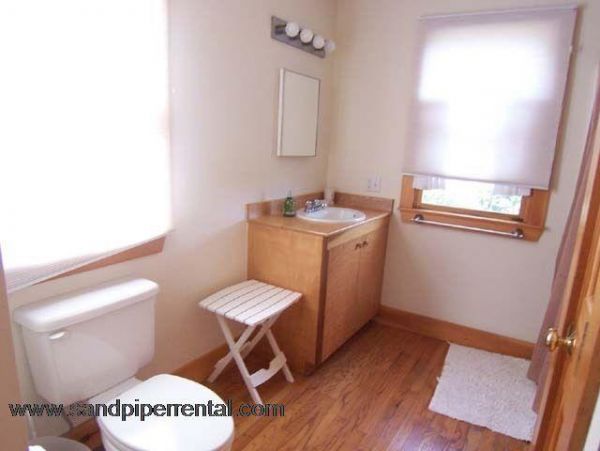 Cape Cod Home 994888