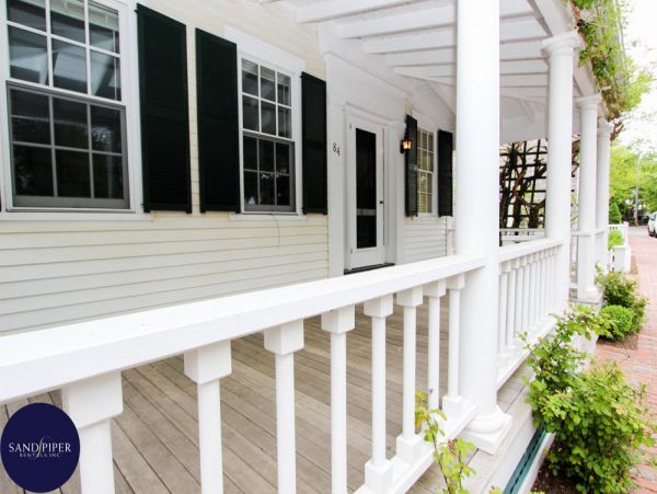 Cape Cod Home 994889