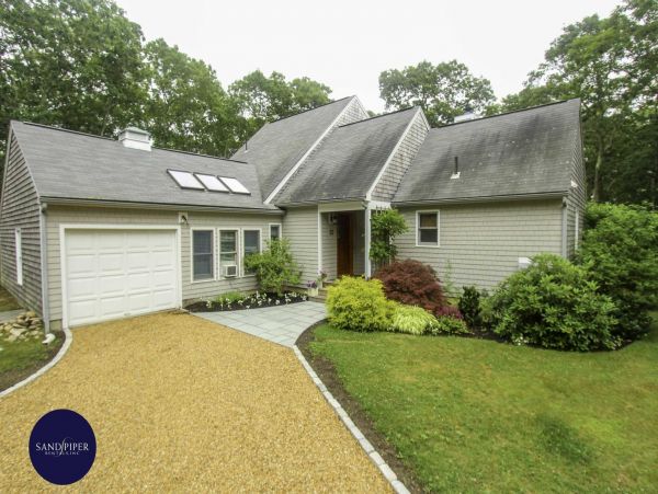 Cape Cod Home 994891