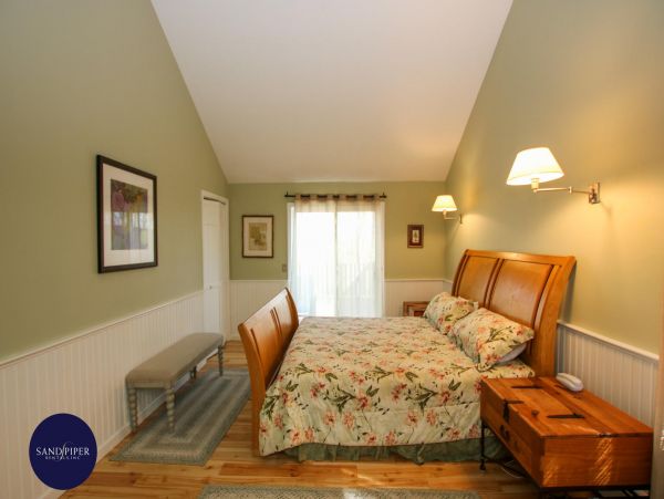 Cape Cod Home 994891