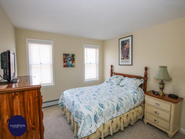 Cape Cod Home 994891