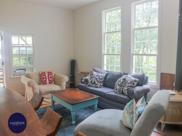 Cape Cod Home 994894