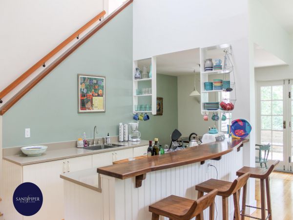 Cape Cod Home 994894