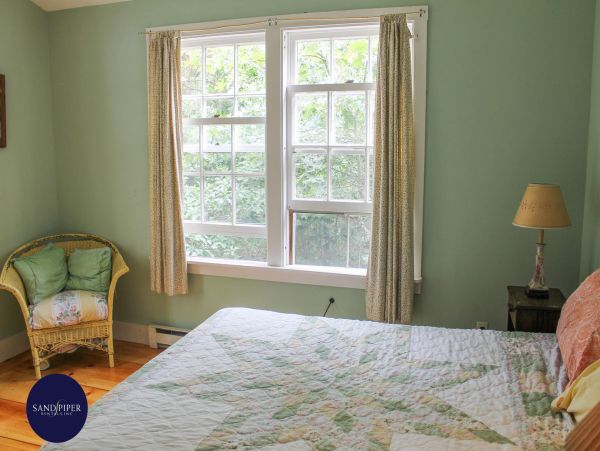 Cape Cod Home 994894