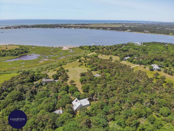 Cape Cod Home 994895