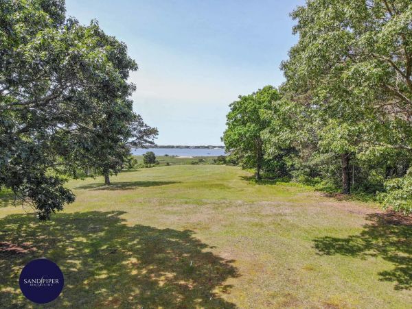 Cape Cod Home 994895