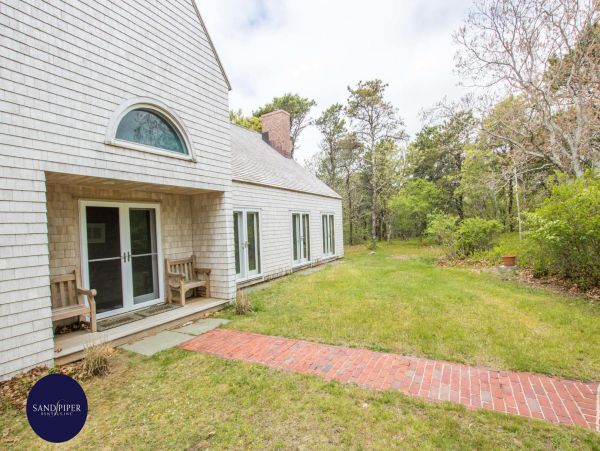Cape Cod Home 994895