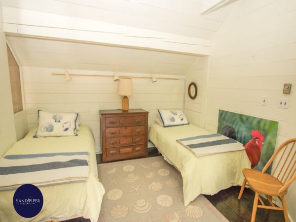 Cape Cod Home 994895