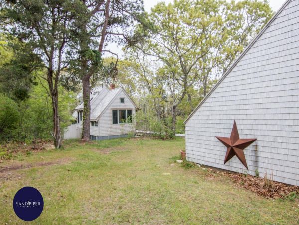 Cape Cod Home 994895