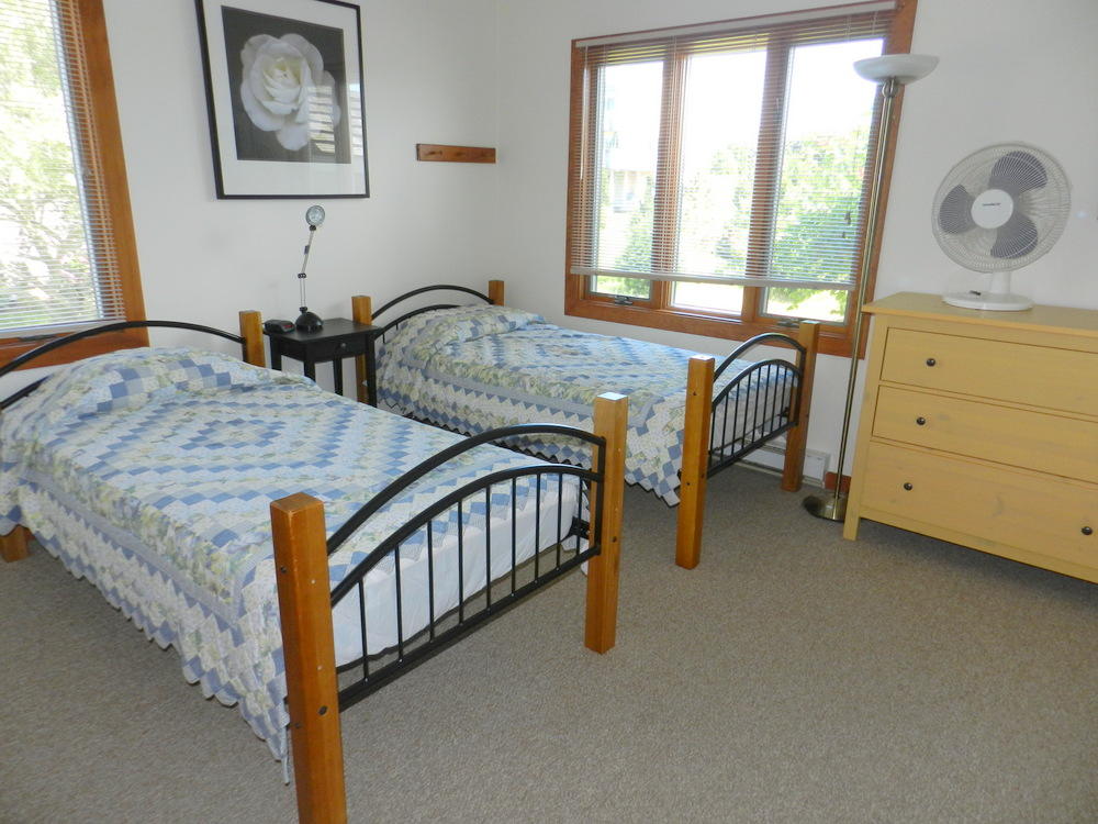 Cape Cod Home 994896