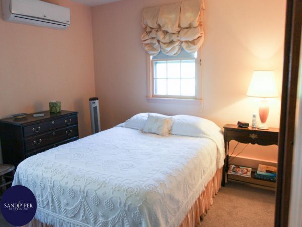 Cape Cod Home 994898