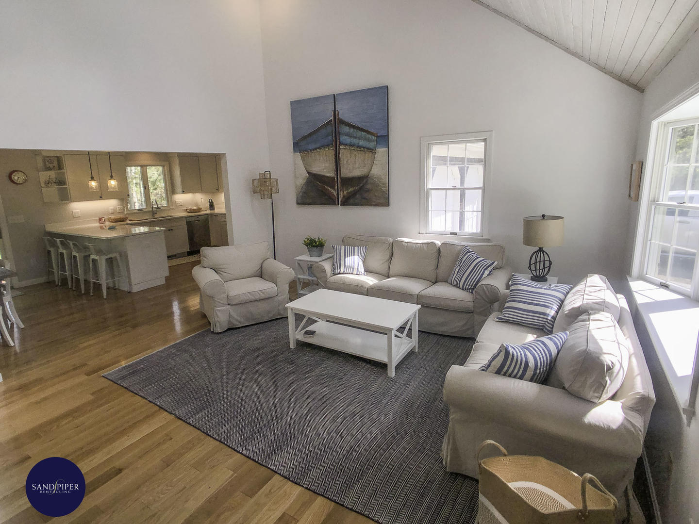 Cape Cod Home 994899