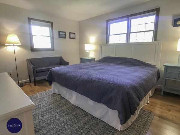Cape Cod Home 994899