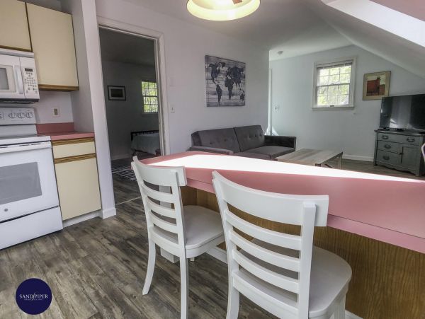 Cape Cod Home 994899