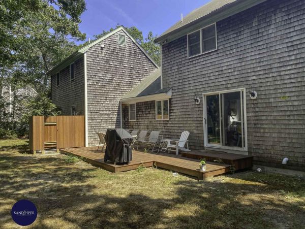 Cape Cod Home 994899