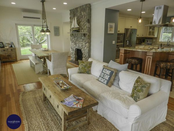 Cape Cod Home 994900