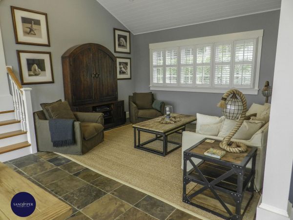 Cape Cod Home 994900