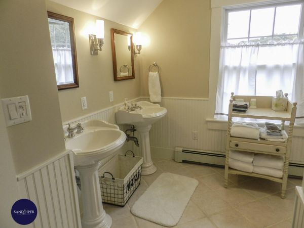 Cape Cod Home 994900