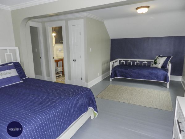 Cape Cod Home 994900