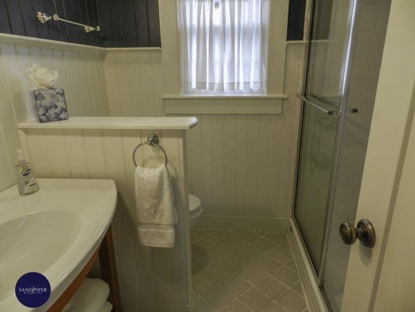 Cape Cod Home 994900