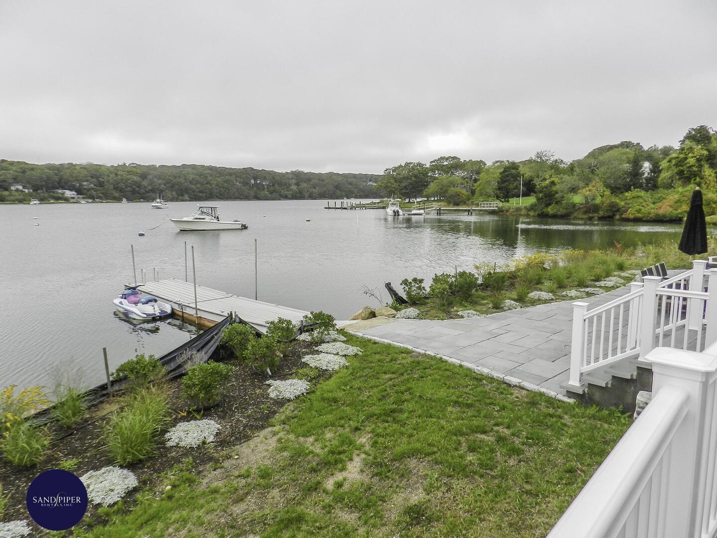Cape Cod Home 994900
