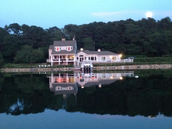 Cape Cod Home 994900