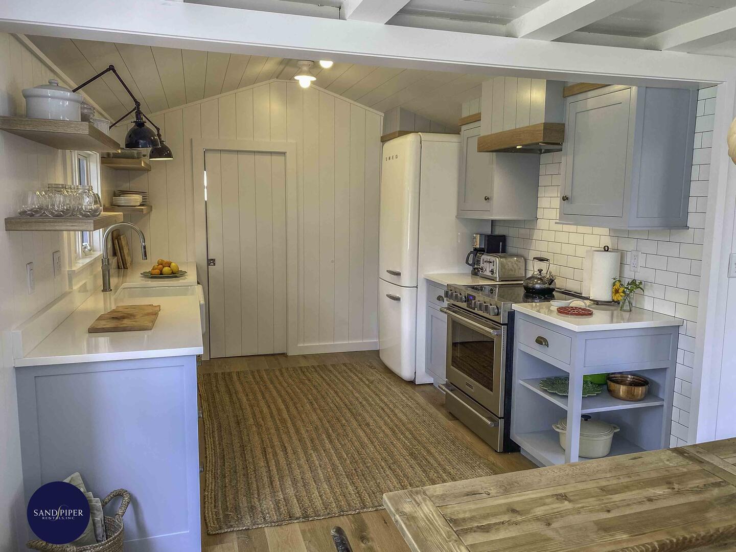 Cape Cod Home 994901
