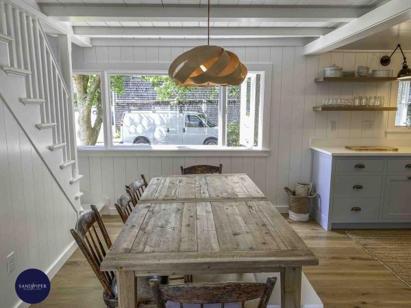 Cape Cod Home 994901