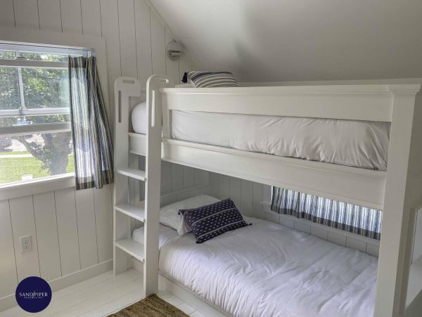 Cape Cod Home 994901