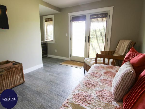 Cape Cod Home 994902