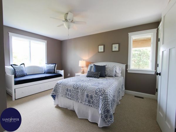 Cape Cod Home 994902