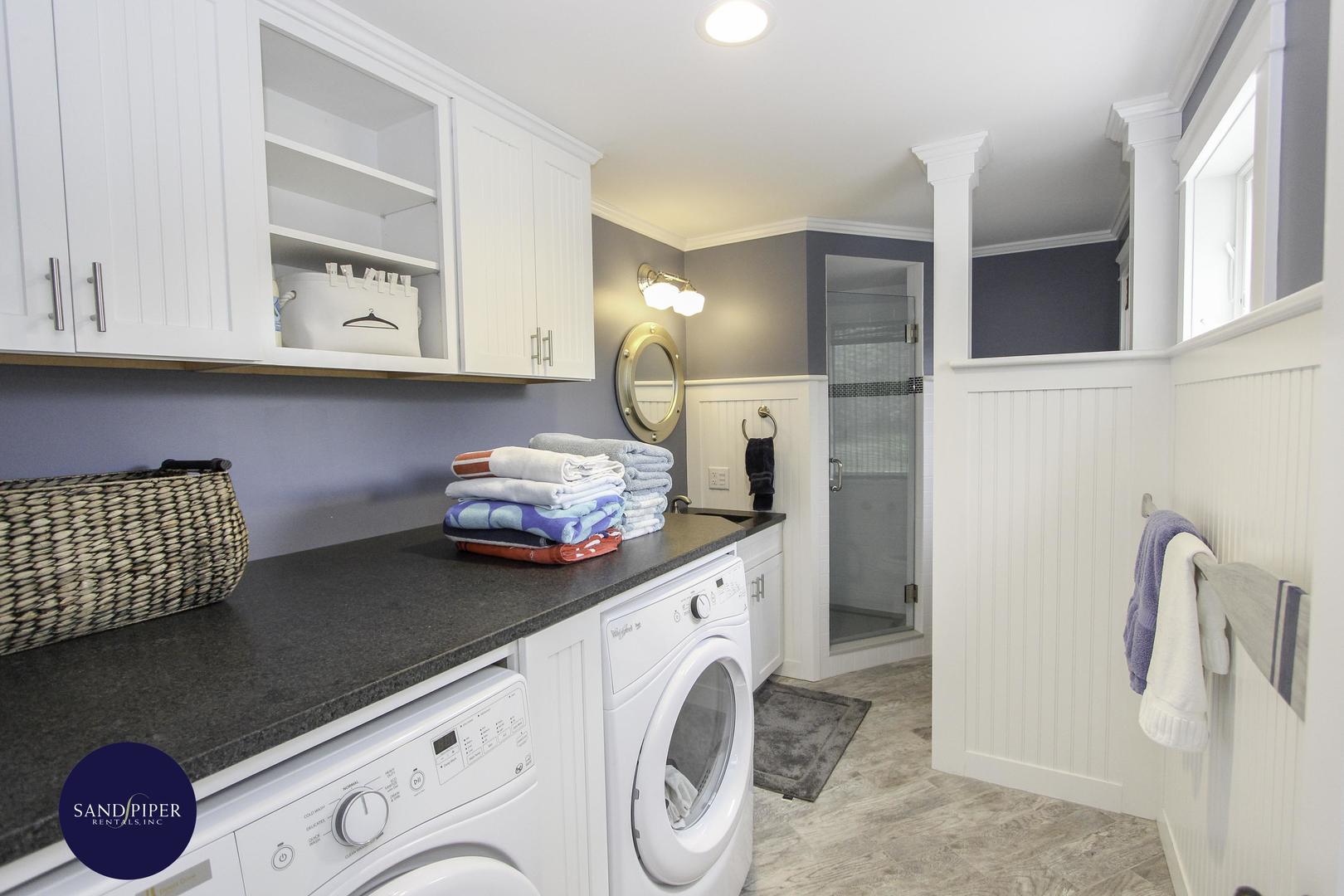 Cape Cod Home 994902