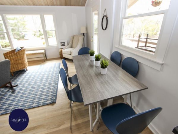 Cape Cod Home 994904