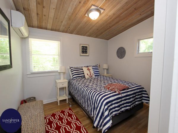Cape Cod Home 994904