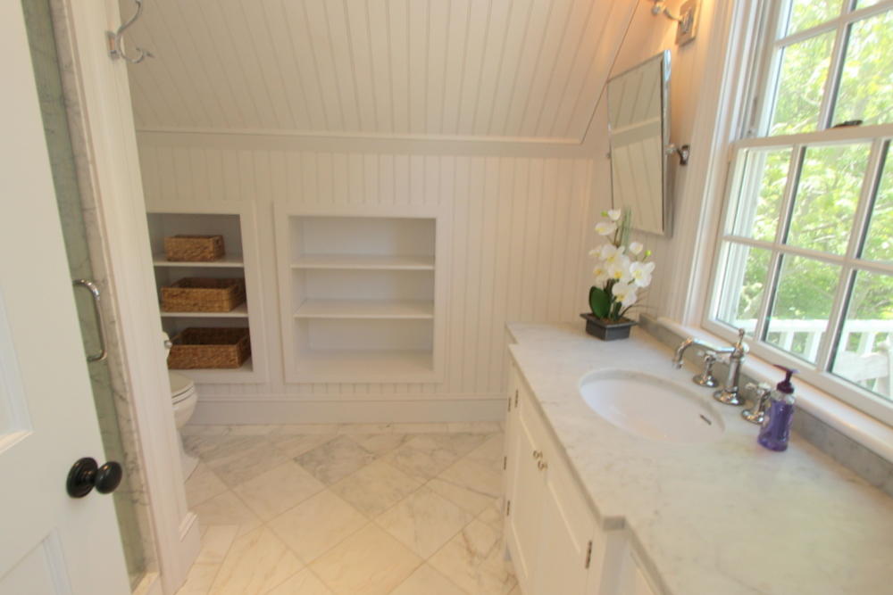 Cape Cod Home 994905