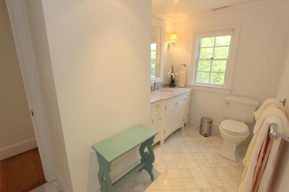 Cape Cod Home 994905