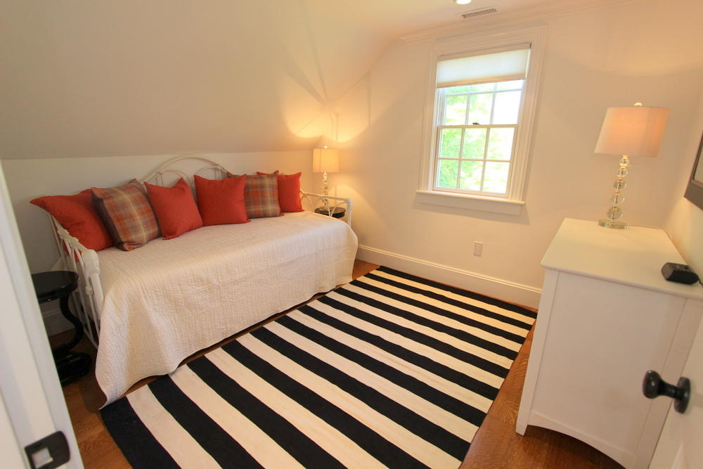 Cape Cod Home 994905