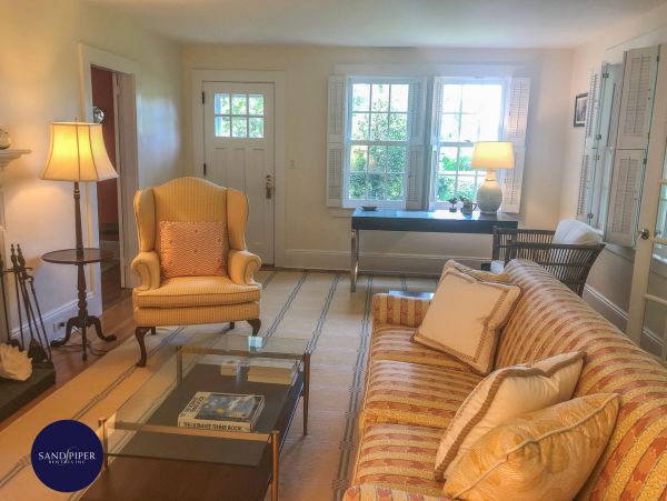 Cape Cod Home 994906