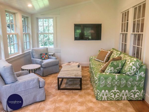 Cape Cod Home 994906