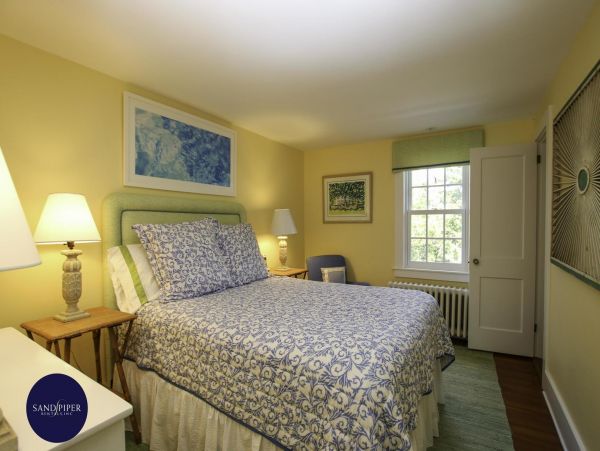Cape Cod Home 994906