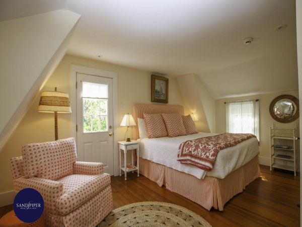 Cape Cod Home 994906
