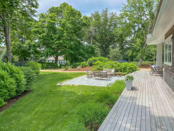 Cape Cod Home 994908