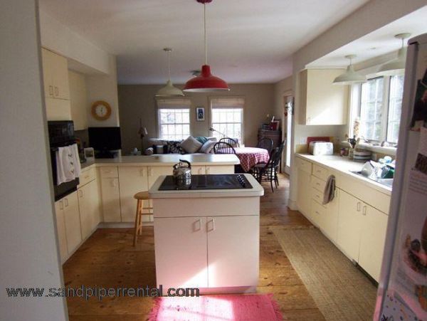 Cape Cod Home 994909