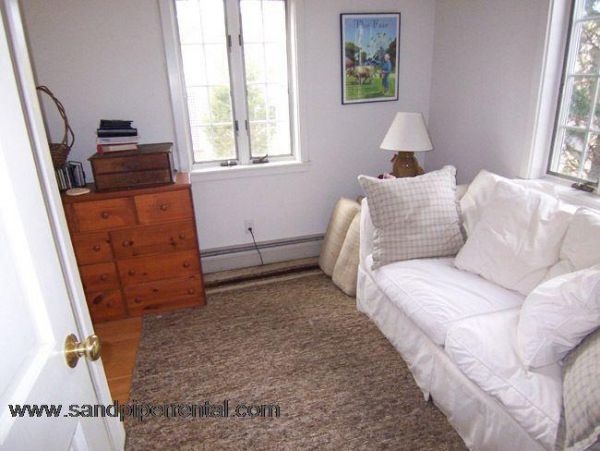Cape Cod Home 994909