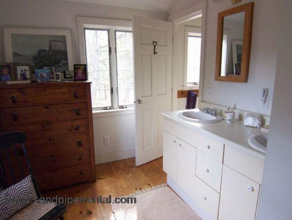 Cape Cod Home 994909