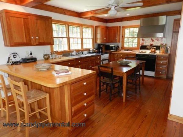 Cape Cod Home 994911