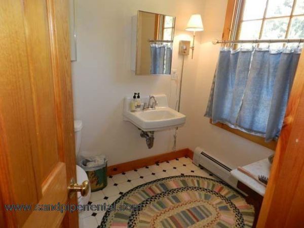 Cape Cod Home 994911