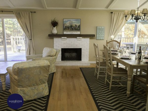 Cape Cod Home 994912