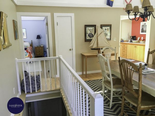 Cape Cod Home 994912